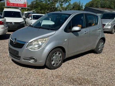 Gebraucht Opel Agila 65 PS (47 kW) 2008 Silber Kleinwagen