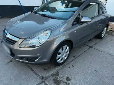 Używany Opel Corsa 70 KM (51 kW) 2010 Brązowy Hatchback