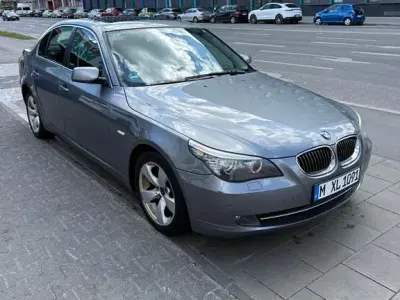 Gebraucht BMW 525 197 PS (144 kW) 2007 Silber Limousine