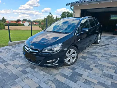 Gebraucht Opel Astra 165 PS (121 kW) 2013 Schwarz Kombi