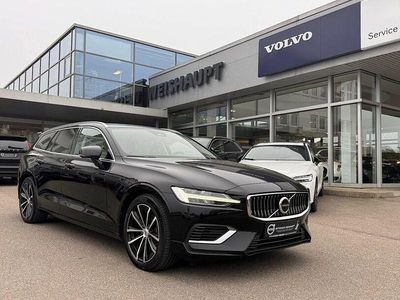 Schwarz Gebraucht 2022 Volvo V60 Kombi | 33.800 € (Guter Preis)