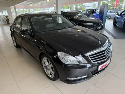 Gebraucht Mercedes E250 Avantgarde 204 PS (150 kW) 2012 Schwarz Limousine