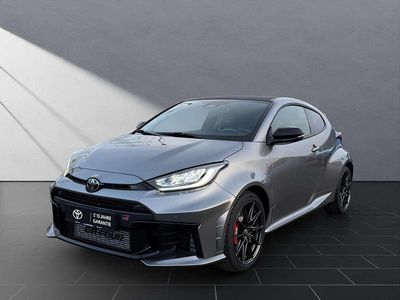 Usata Toyota Yaris 280 CV (205 kW) 2024 Grigio Utilitaria