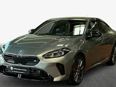 Neu BMW M235 Performance 300 PS (220 kW) 2026 Skyscraper grau metallic Coupé