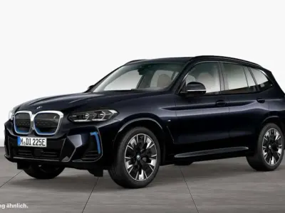 Gebraucht BMW iX3 M Sport 210 kW (286 PS) 2023 M carbonschwarz SUV