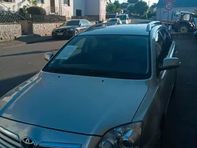 Gebraucht Toyota Avensis 126 PS (92 kW) 2007 Grau Kombi