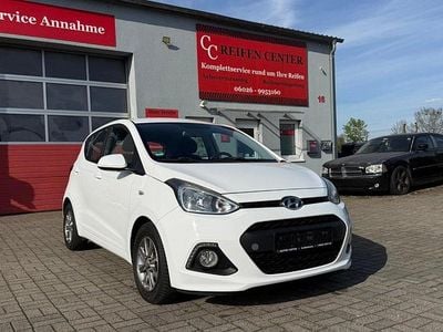 Gebraucht Hyundai i10 67 PS (49 kW) 2016 Weiß Kleinwagen