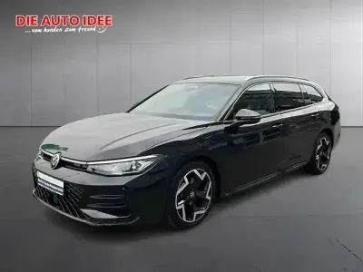 Gebraucht VW Passat R-line 150 PS (110 kW) 2025 Schwarz Kombi