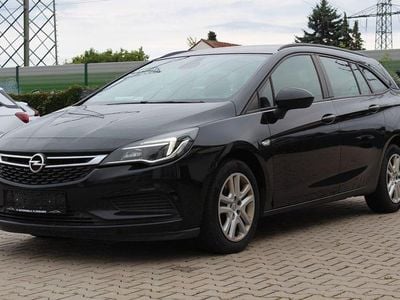 Schwarz Gebraucht 2018 Opel Astra Edition Kombi | 5.990 € (Guter Preis)