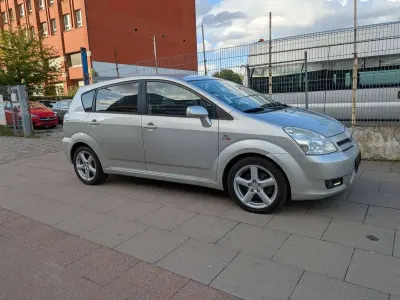 Gebraucht Toyota Corolla Verso 136 PS (100 kW) 2006 Silver metallic Van / Kleinbus
