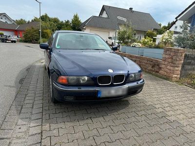 BMW 528