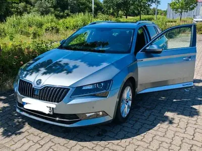 Gebraucht Skoda Superb Ambition 150 PS (110 kW) 2019 Silber Kombi