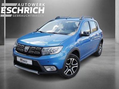 Gebraucht Dacia Sandero Celebration 90 PS (66 kW) 2018 Blau Limousine