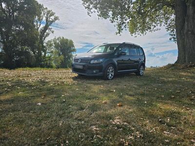 VW Touran Cross