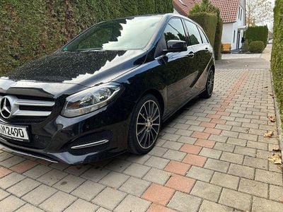 Gebraucht Mercedes B180 Urban 109 PS (80 kW) 2016 Schwarz Van / Kleinbus