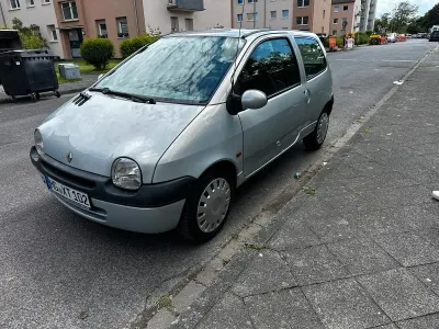 Gebraucht Renault Twingo 58 PS (42 kW) 2002 Silber Kleinwagen