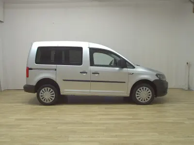 Usado VW Caddy 122 HP (89 kW) 2016 Prateado Monovolume