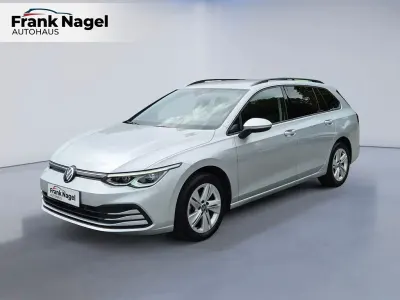 Gebraucht VW Golf VIII Life 131 PS (96 kW) 2021 Silber Kombi