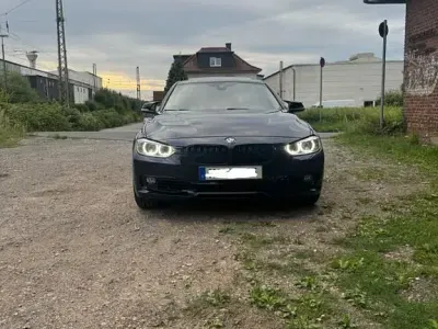 Second-hand BMW 335 Luxury Line 306 CP (225 kW) 2011 Albastru Berlinǎ