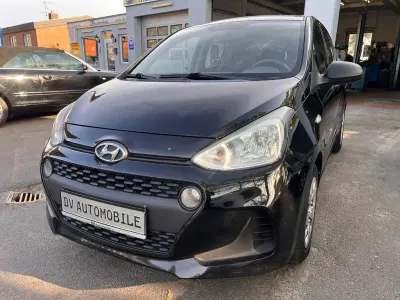 Gebraucht Hyundai i10 Classic 67 PS (49 kW) 2017 Schwarz Kleinwagen