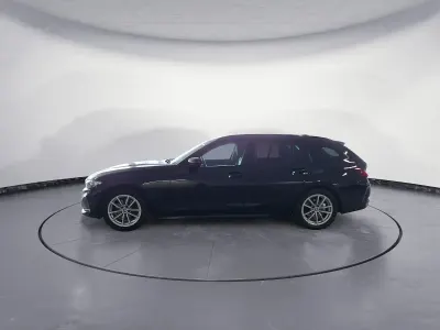 Gebraucht BMW 320 Sport Line 190 PS (139 kW) 2023 Schwarz Kombi