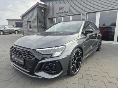 Gebraucht Audi RS3 Sport 400 PS (294 kW) 2023 Grau Limousine