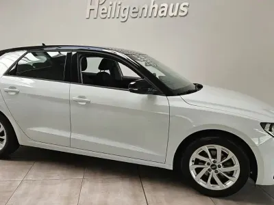 Gebraucht Audi A1 Sportback Advanced Plus 110 PS (80 kW) 2022 Weiß metallic Kleinwagen