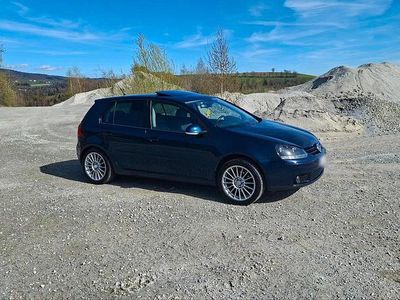 Usata VW Golf V 102 CV (75 kW) 2007 Blu Berlina