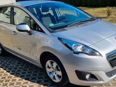 Gebraucht Peugeot 5008 Active 120 PS (88 kW) 2014 Silber Van / Kleinbus