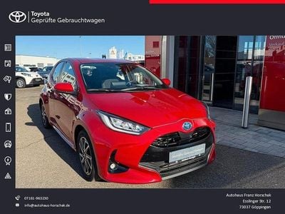 Gebraucht Toyota Yaris Hybrid Team 116 PS (85 kW) 2022 Rot Limousine