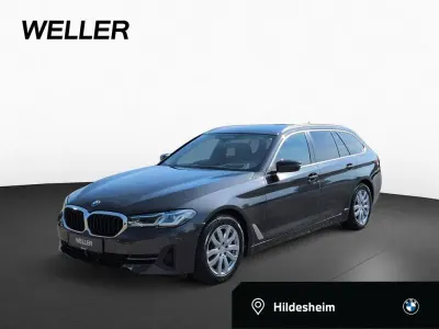 Gebraucht BMW 530 Sport Line 286 PS (210 kW) 2023 Sophistograu metallic (grau) Kombi