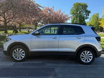 Usado VW T-Cross R-line 110 HP (80 kW) 2022 Prateado SUV