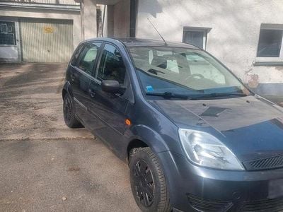Gebraucht Ford Fiesta 80 PS (58 kW) 2005 Grau Kleinwagen