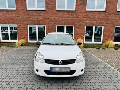 Gebraucht Renault Clio II 75 PS (55 kW) 2010 Weiß Kleinwagen