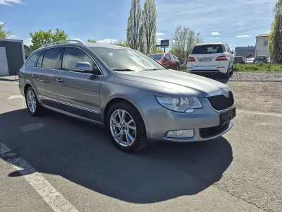 Usata Skoda Superb 140 CV (102 kW) 2011 Grigio Station wagon