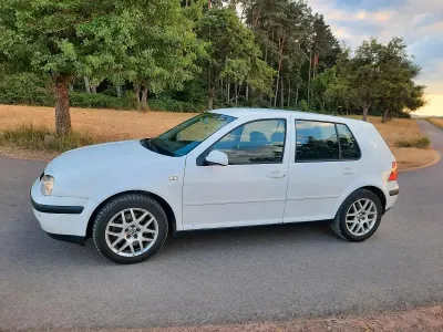Gebraucht VW Golf VIII 170 PS (125 kW) 2026 Weiß Kombi