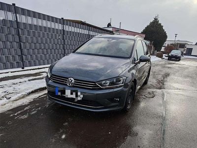 Grau Gebraucht 2017 VW Golf VII Highline Kombi | 15.900 € (Fairer Preis)