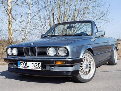 Gebraucht BMW 325 170 PS (125 kW) 1989 Blau Cabrio