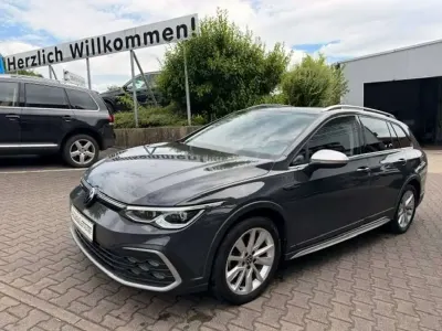 Gebraucht VW Golf Alltrack 200 PS (147 kW) 2022 Uranograu Kombi