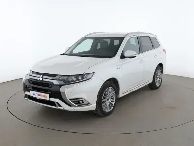 Gebraucht Mitsubishi Outlander P-HEV Edition 82 PS (60 kW) 2019 Weiß SUV