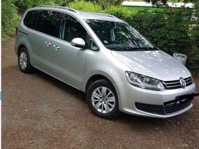 Silber Gebraucht 2011 VW Sharan Trendline Van / Kleinbus | 10.599 € (Etwas zu teuer)