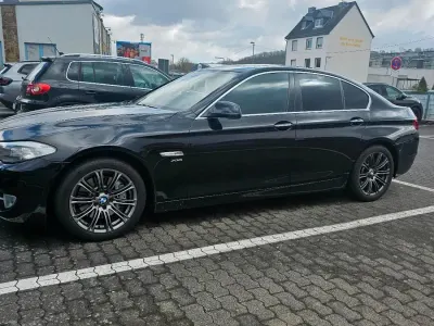 Gebraucht BMW 525 218 PS (160 kW) 2012 Schwarz Limousine