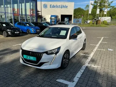 Gebraucht Peugeot 208 Allure 101 PS (74 kW) 2023 Weiß Kleinwagen