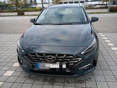 Gebraucht Hyundai i30 120 PS (88 kW) 2023 Blau Kombi