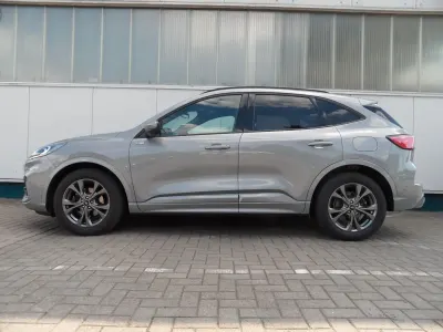 Gebraucht Ford Kuga ST-Line X 151 PS (111 kW) 2023 Silber metallic SUV