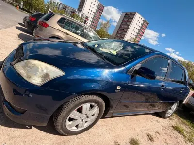 Usata Toyota Corolla 110 CV (80 kW) 2003 Blu Utilitaria