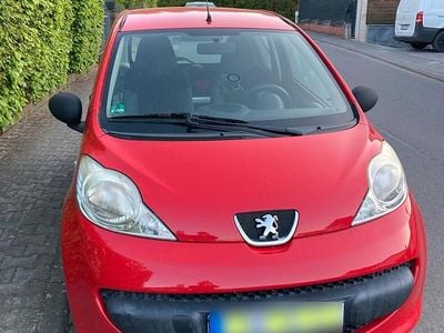 Gebraucht Peugeot 107 68 PS (50 kW) 2008 Rot Kleinwagen