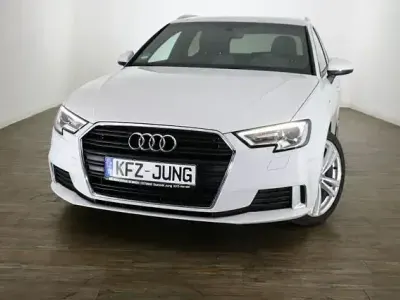 Usado Audi A3 S-Line 170 HP (125 kW) 2019 Andere Sedan