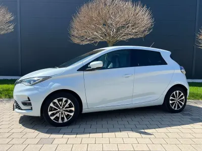Second-hand Renault Zoe Intens 100 kW (136 CP) 2021 Alb Hatchback