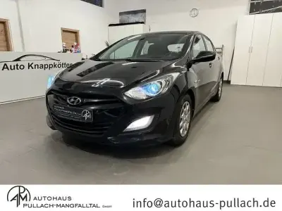 Brugt Hyundai i30 Style 110 HK (80 kW) 2012 Sort Sedan